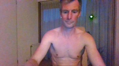 Svenishier live cam on Cam4