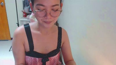 SweetLilah live cam on Cam4