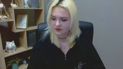 SweetLilyxo live cam on Cam4