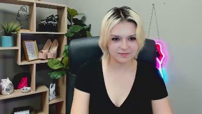SweetLilyxo live cam on Cam4