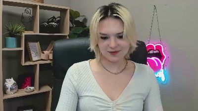 SweetLilyxo live cam on Cam4