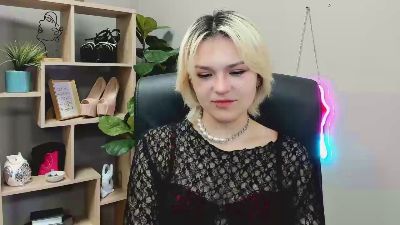 SweetLilyxo live cam on Cam4