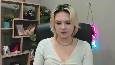 SweetLilyxo live cam on Cam4