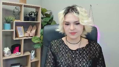 SweetLilyxo live cam on Cam4