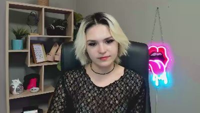 SweetLilyxo live cam on Cam4