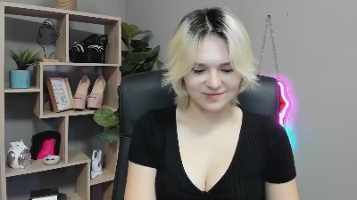 SweetLilyxo live cam on Cam4