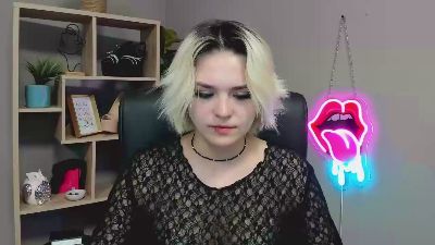 SweetLilyxo live cam on Cam4