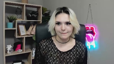 SweetLilyxo live cam on Cam4
