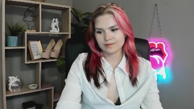 SweetLilyxo live cam on Cam4