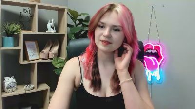SweetLilyxo live cam on Cam4