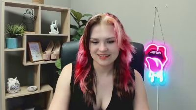 SweetLilyxo live cam on Cam4