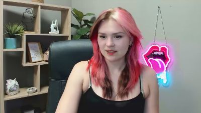 SweetLilyxo live cam on Cam4