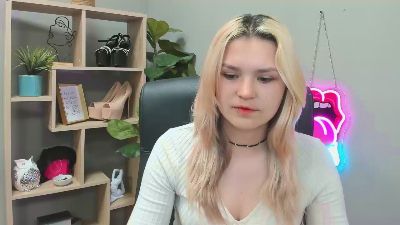 SweetLilyxo live cam on Cam4