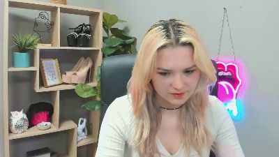 SweetLilyxo live cam on Cam4