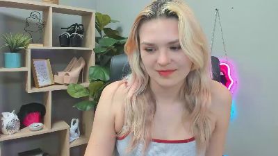 SweetLilyxo live cam on Cam4