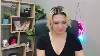 SweetLilyxo live cam on Cam4