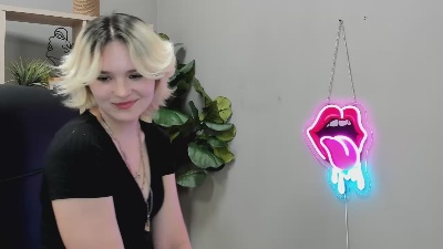 SweetLilyxo live cam on Cam4
