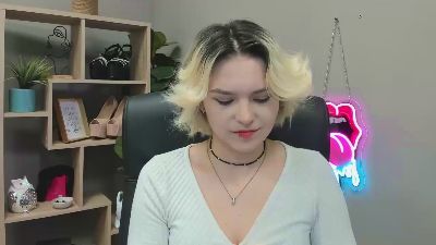 SweetLilyxo live cam on Cam4