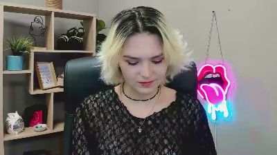 SweetLilyxo live cam on Cam4