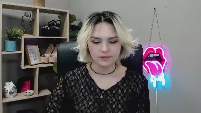 SweetLilyxo live cam on Cam4