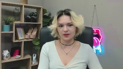 SweetLilyxo live cam on Cam4
