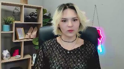 SweetLilyxo live cam on Cam4