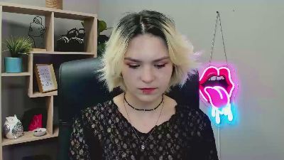 SweetLilyxo live cam on Cam4