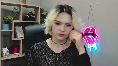 SweetLilyxo live cam on Cam4