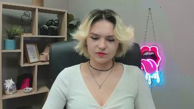 SweetLilyxo live cam on Cam4