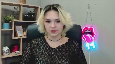 SweetLilyxo live cam on Cam4