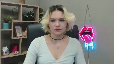 SweetLilyxo live cam on Cam4
