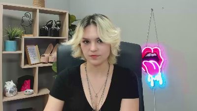 SweetLilyxo live cam on Cam4