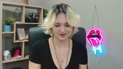 SweetLilyxo live cam on Cam4