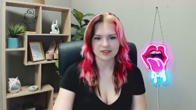 SweetLilyxo live cam on Cam4