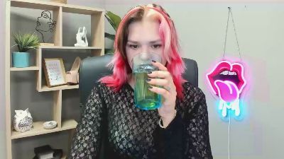 SweetLilyxo live cam on Cam4