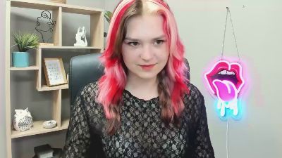 SweetLilyxo live cam on Cam4