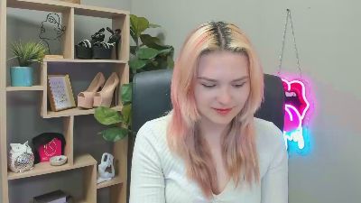 SweetLilyxo live cam on Cam4