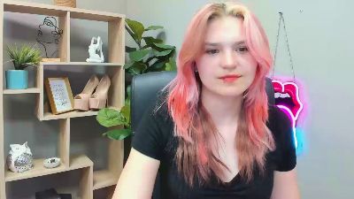 SweetLilyxo live cam on Cam4