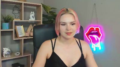 SweetLilyxo live cam on Cam4
