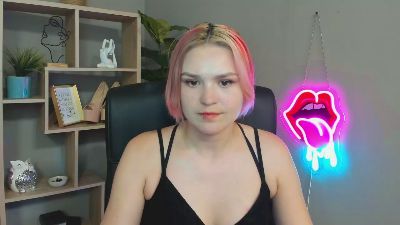 SweetLilyxo live cam on Cam4