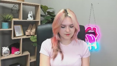 SweetLilyxo live cam on Cam4
