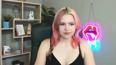 SweetLilyxo live cam on Cam4