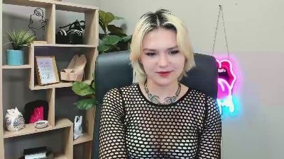 SweetLilyxo live cam on Cam4
