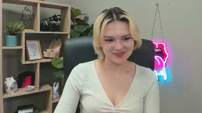 SweetLilyxo live cam on Cam4