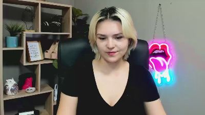 SweetLilyxo live cam on Cam4