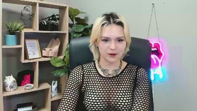 SweetLilyxo live cam on Cam4