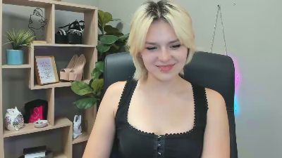SweetLilyxo live cam on Cam4