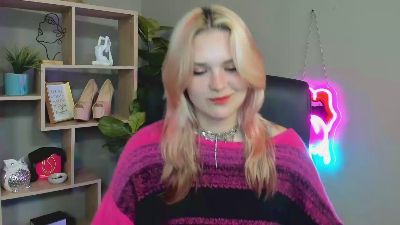 SweetLilyxo live cam on Cam4