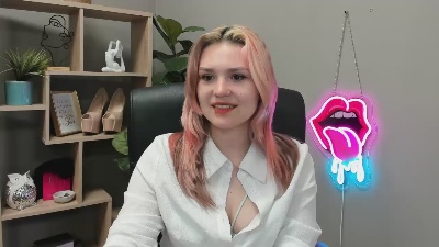 SweetLilyxo live cam on Cam4