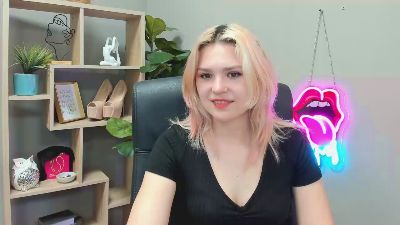 SweetLilyxo live cam on Cam4